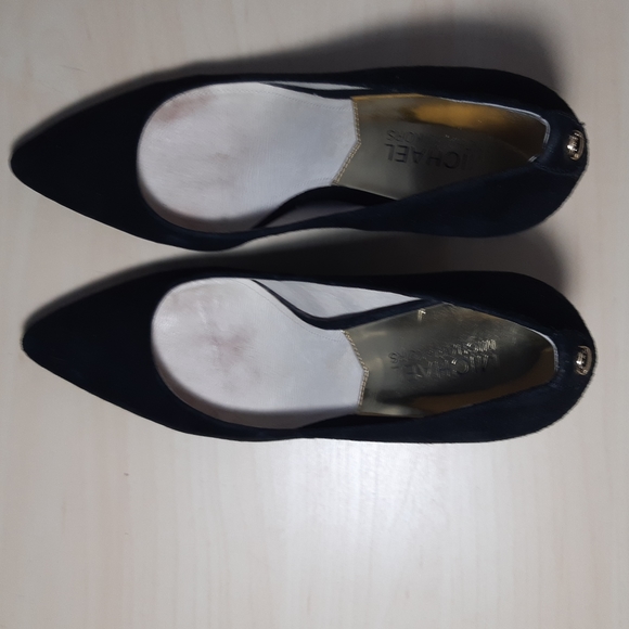 Michael Kors black suede heels size 6 1/2 - EUC - Picture 10 of 13